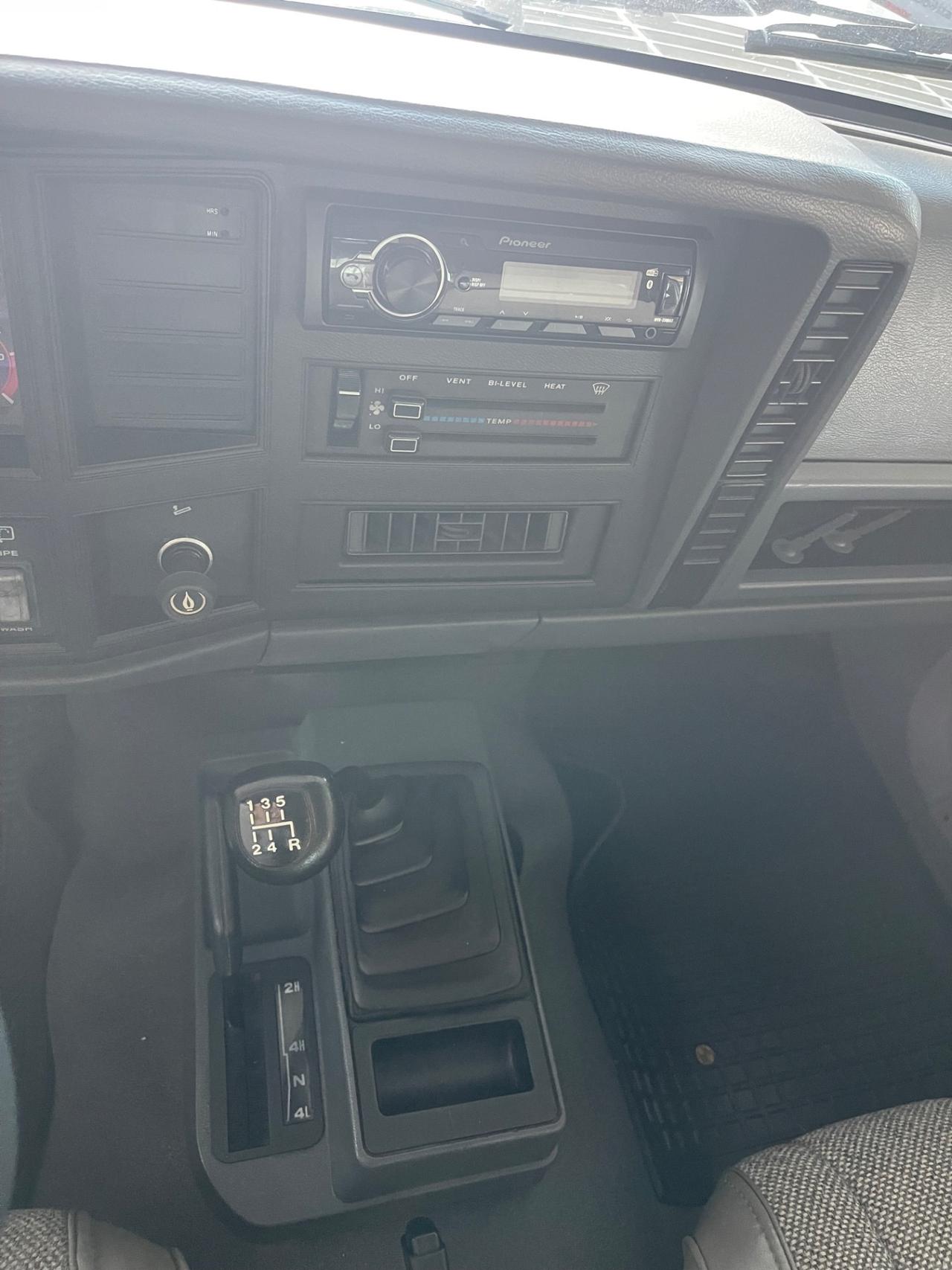 Jeep Cherokee 2.1 TD 3 Porte Gancio PERMUTE RATE