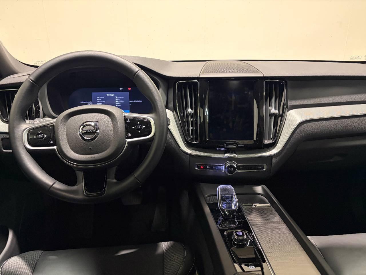 VOLVO XC60 B5 AWD PLUS DARK AUTO