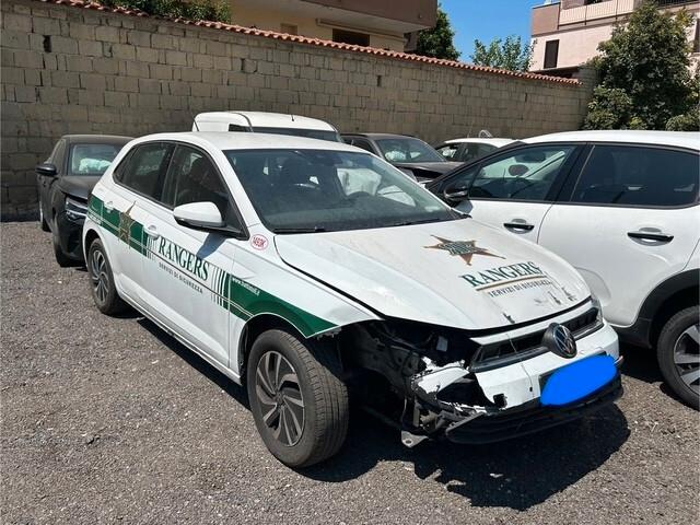 Volkswagen Polo incidentata sinistrata 2022