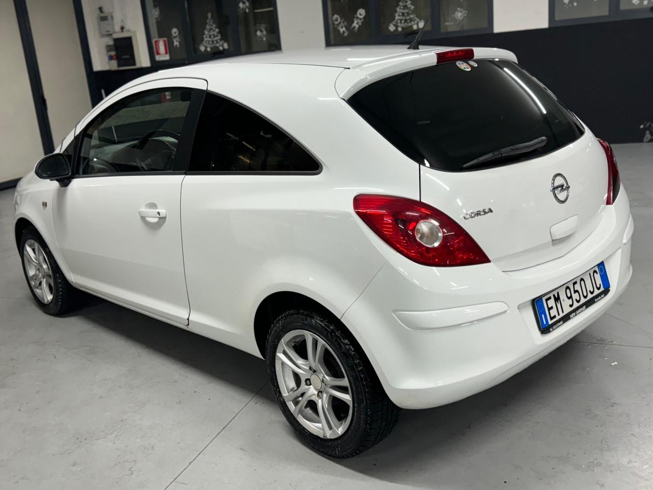 Opel Corsa Sport 1.2 Benzina Neopatentati 2012