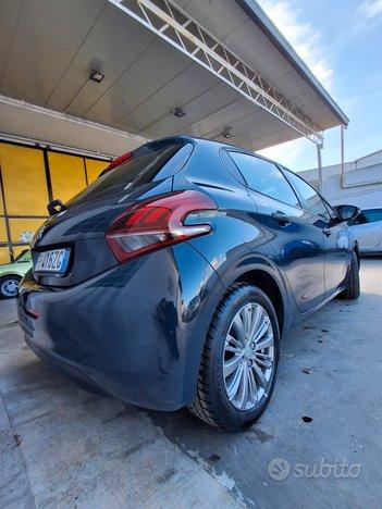 Peugeot 208 Gpl Full optional
