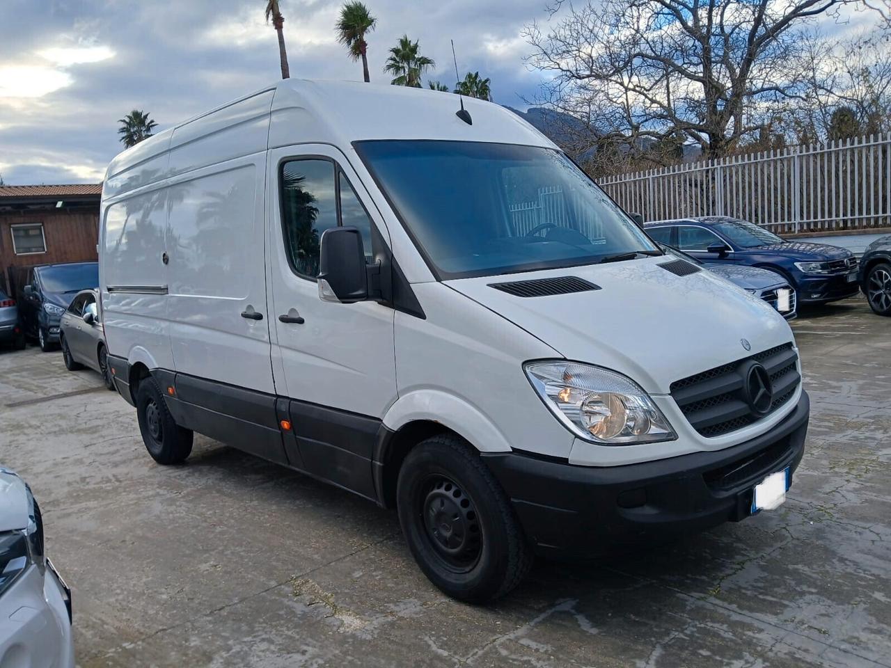 Mercedes-Benz Sprinter 318 CDI F37/35