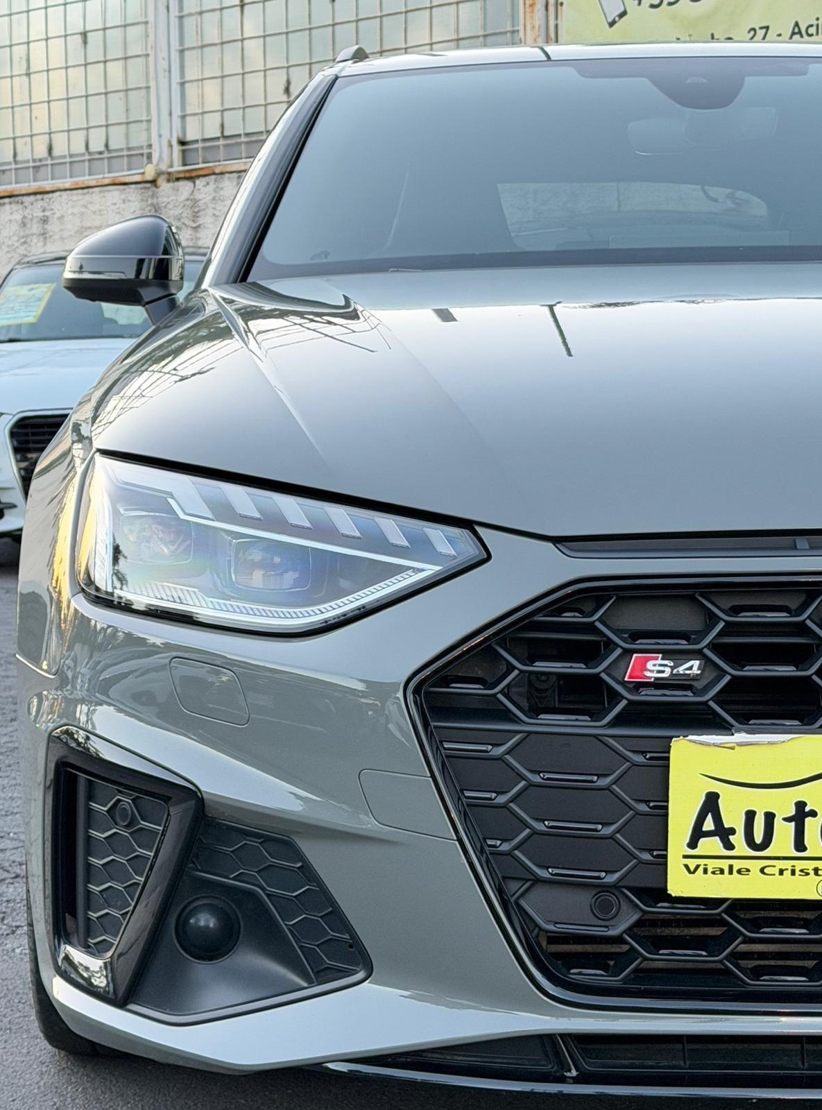 Audi A4 S4 AVANT 3.0 V6 347CV IBRIDA/DIESEL