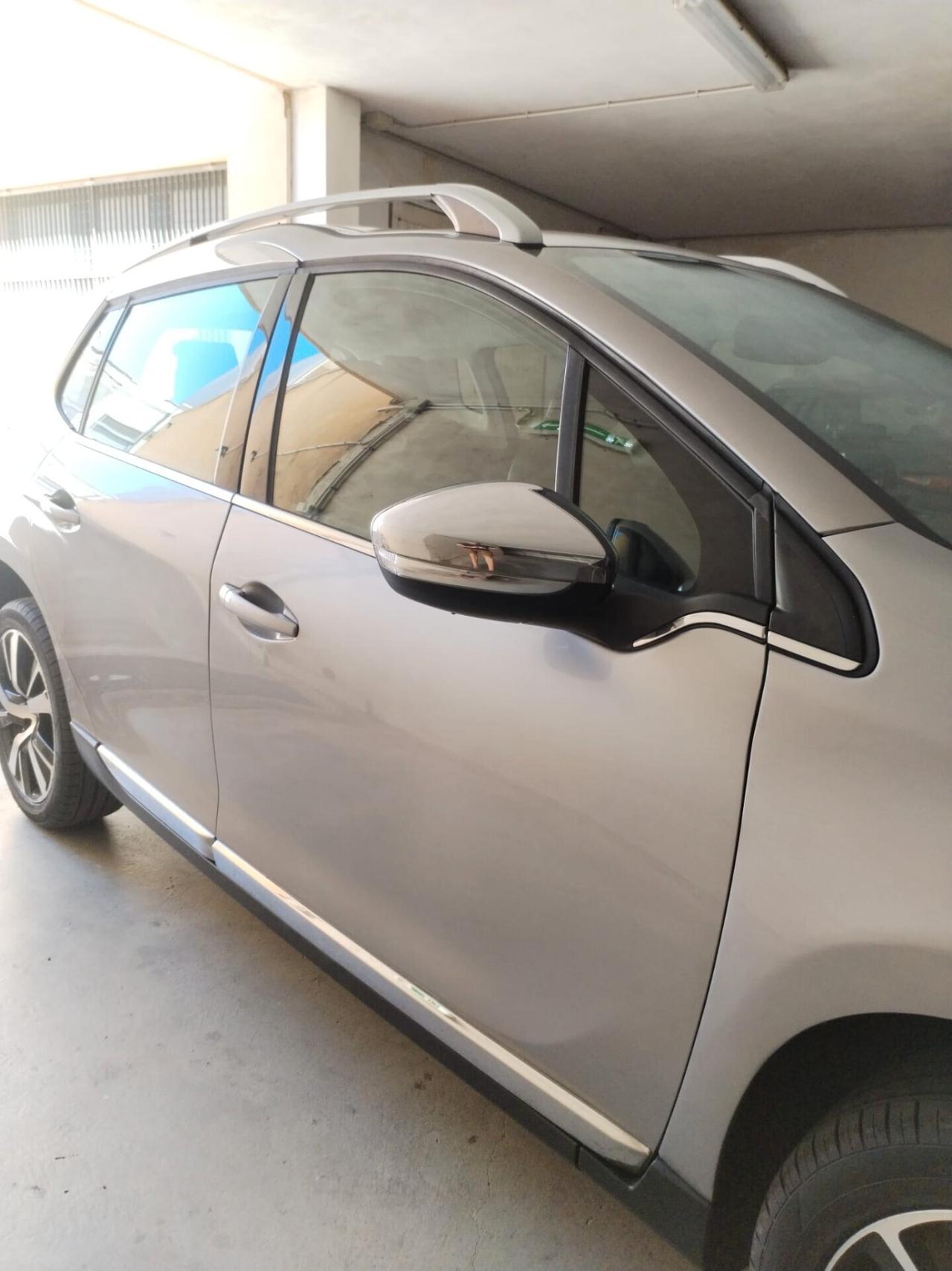 Peugeot 2008 1.6 e-HDi 92 CV Allure *LED