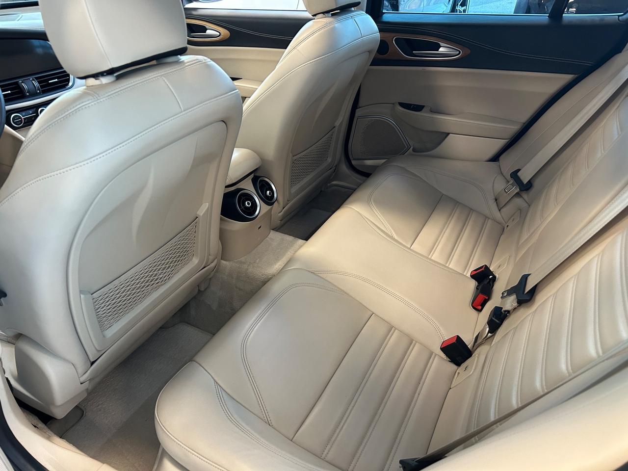 Alfa Romeo Giulia 2.2 Turbodiesel 180 CV AT8 Super