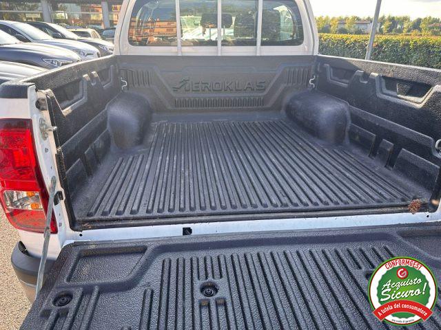 TOYOTA Hilux 2.4 D-4D A/T 4WD 4 porte Double Cab IVA ESCLUSA