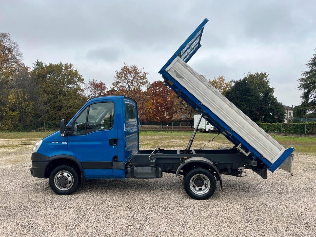 Iveco Daily 35C13 Ribaltabile Trilaterale - 2013 - KM 200.000