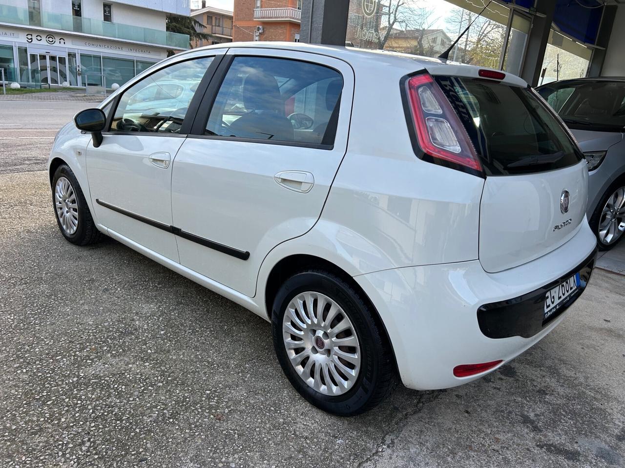 FIAT PUNTO Evo 1.3 Mjt 75 CV 5 porte NEOPATENTATI!!!