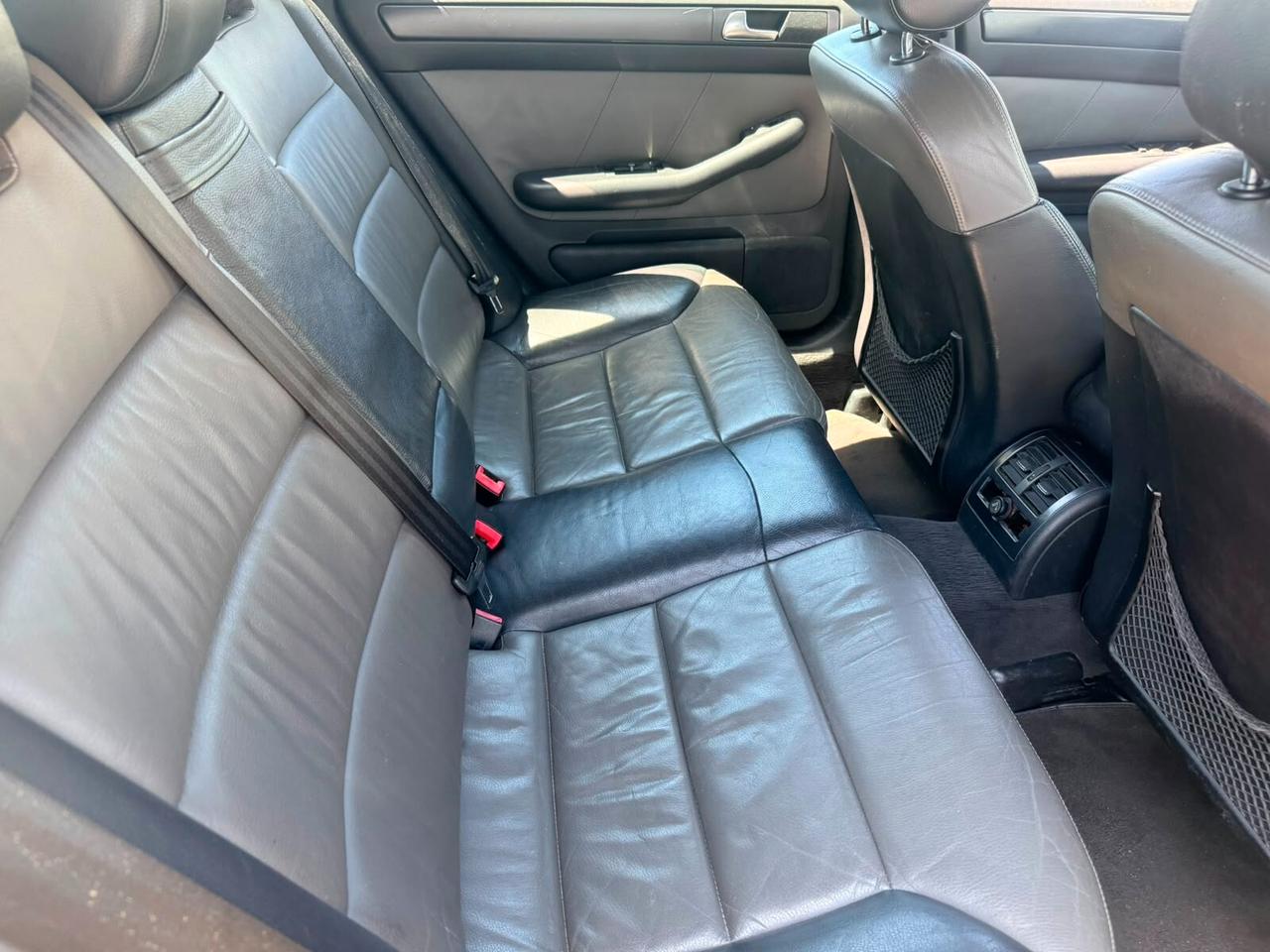 Audi A6 2.5 V6 TDI/180 CV cat Avant quattro