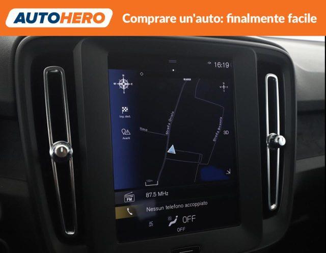 VOLVO XC40 T3 Momentum Core