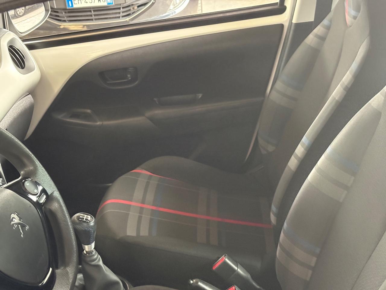 Peugeot 108 VTi 68 5 porte Allure TOP!