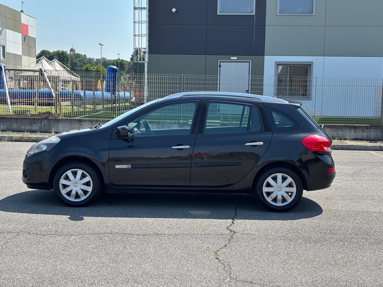 Renault Clio 1.2 16V TCE 100CV UNI PRO!
