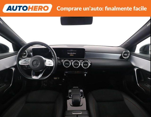 MERCEDES-BENZ A 180 d Automatic Premium