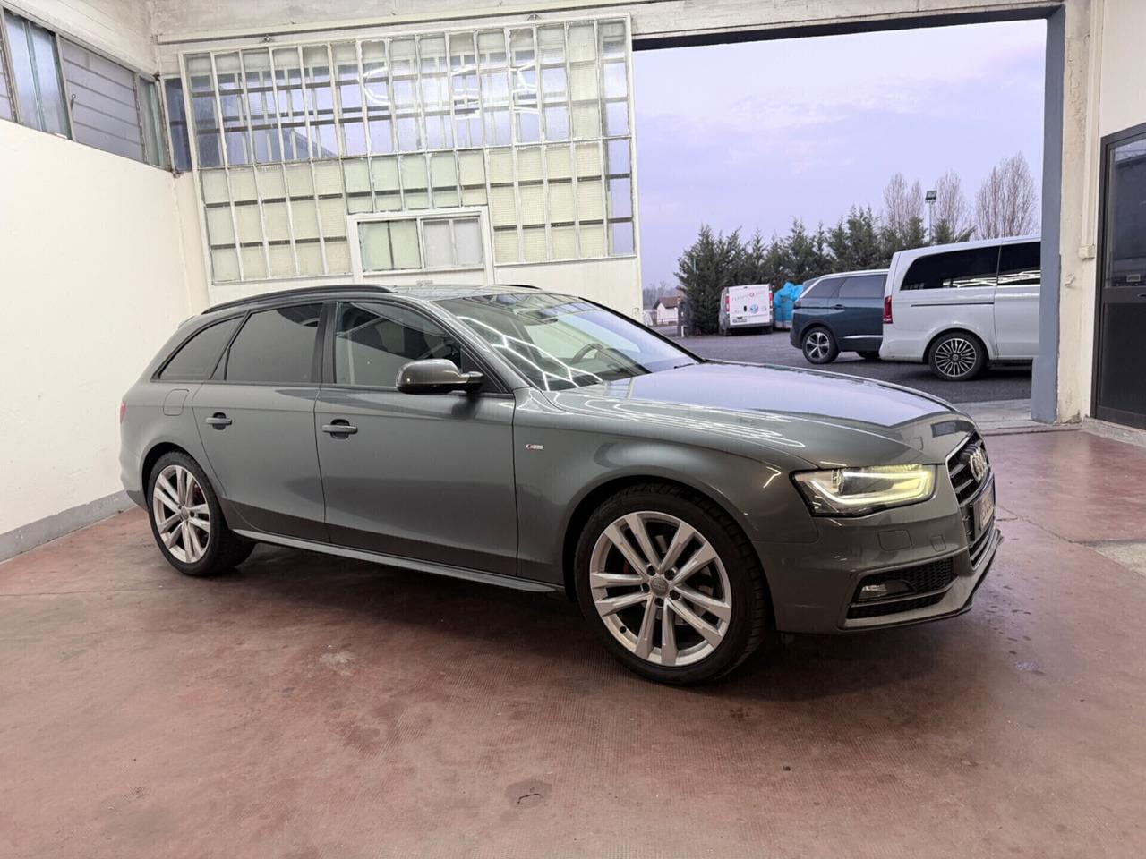 Audi A4 2.0 TDI S-Line multitronic