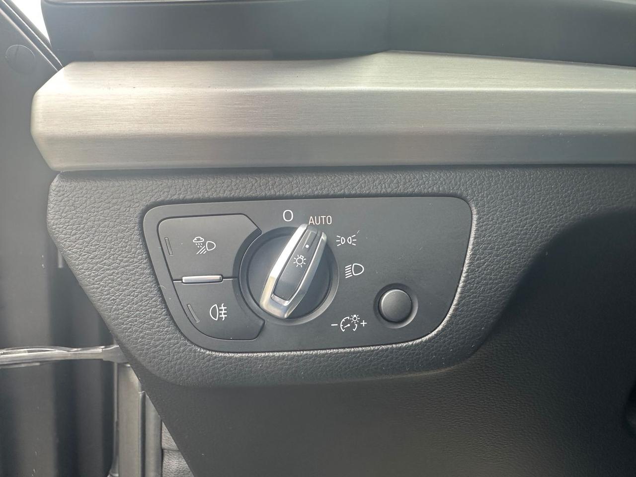 Audi Q5 S Line 2.0 40 TDI #7433