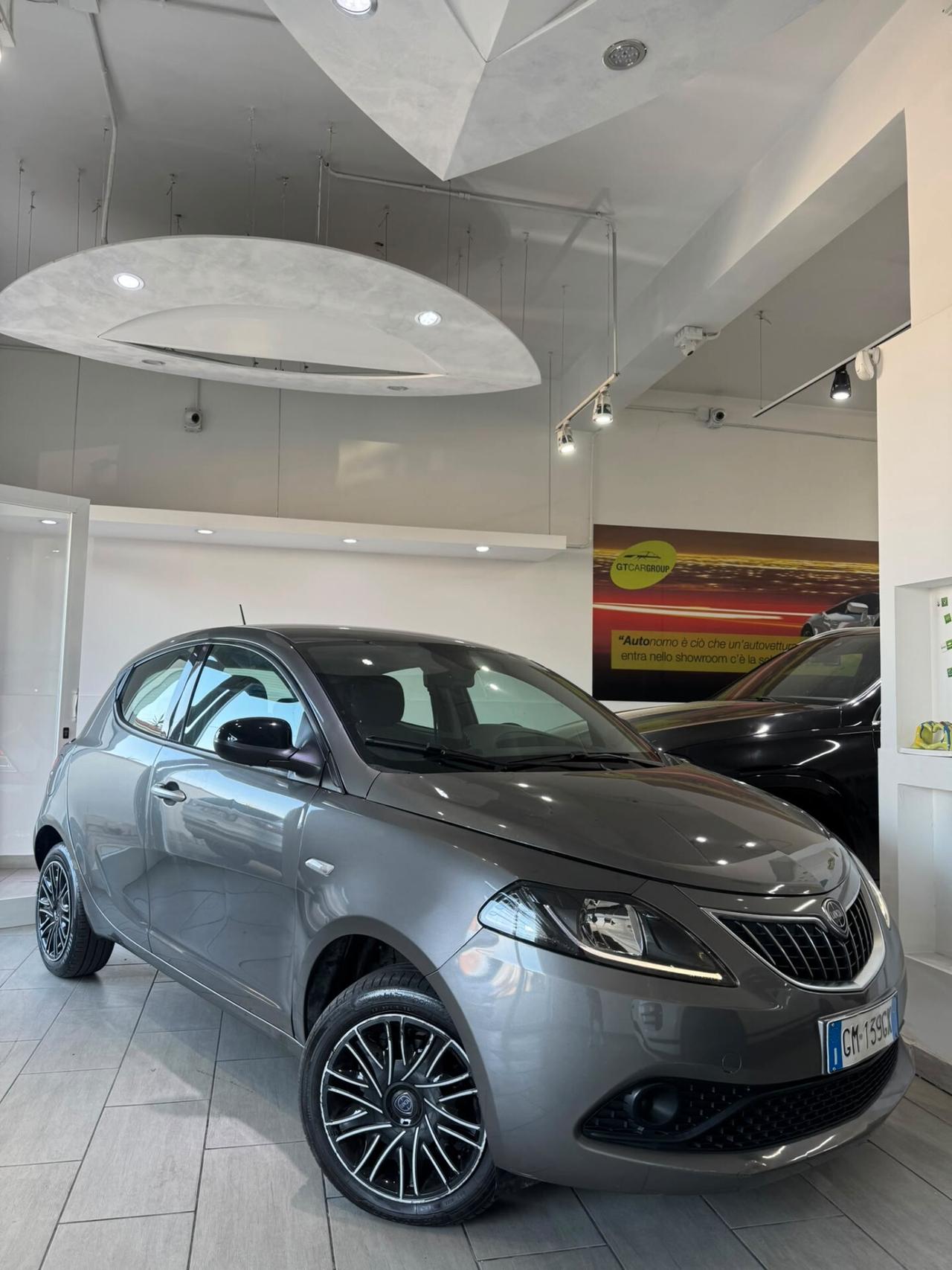 Lancia Ypsilon 1.0 FireFly 5 porte S&S Hybrid Gold