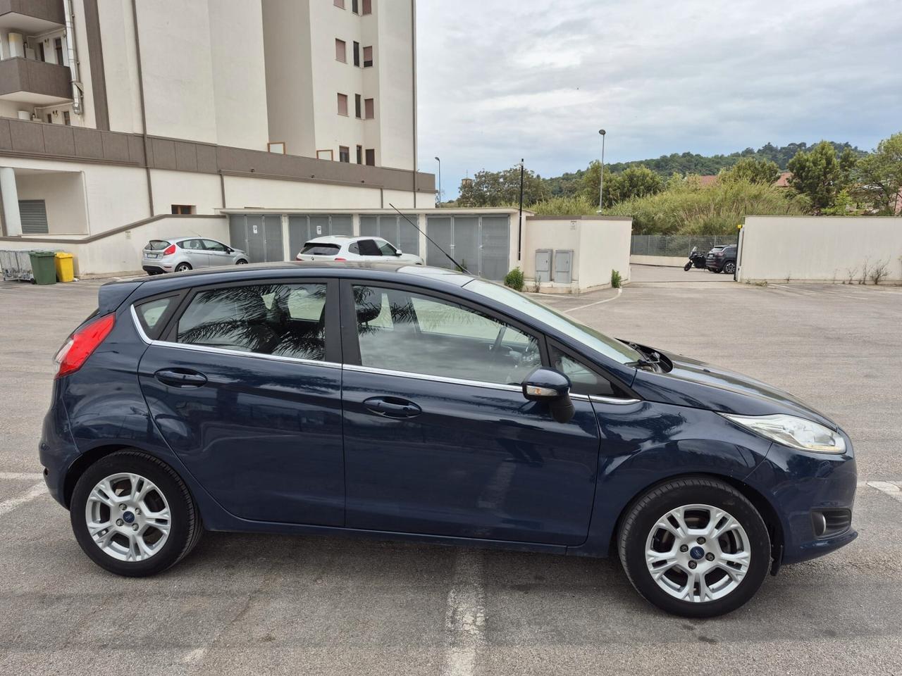 Ford Fiesta 1.5 TDCi 75CV 5 porte Titanium