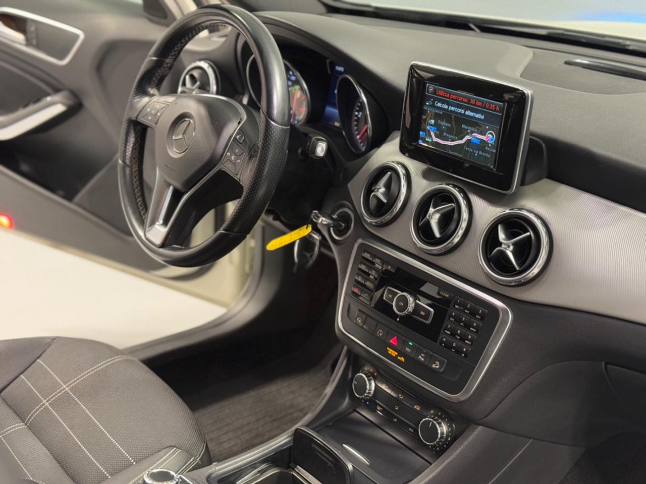 Mercedes-benz GLA 220 CDI Automatic 4Matic Premium