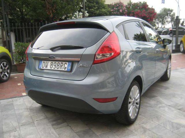 FORD Fiesta 1.2 82 CV 5 PORTE TITANIUM
