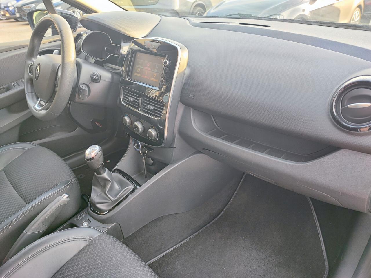 Renault Clio dCi 8V 75 CV 5 porte Moschino Life