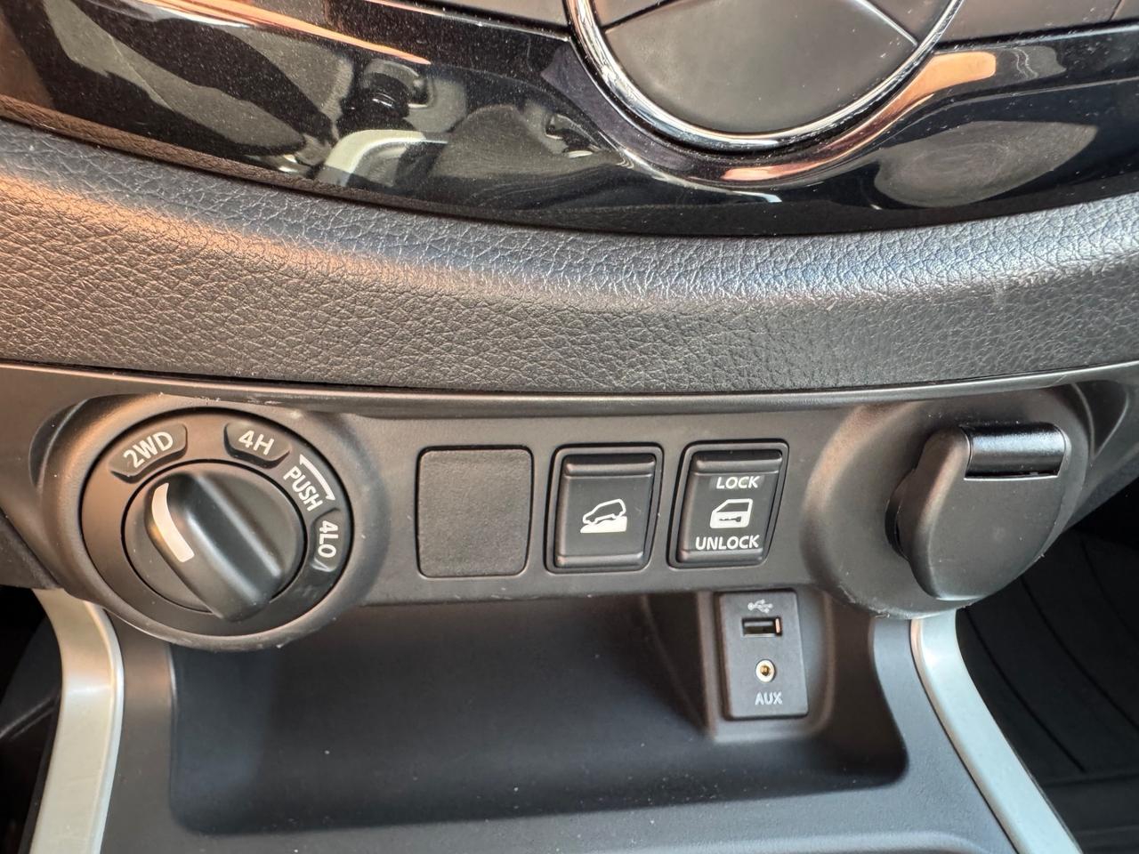 Nissan Navara 2.3 dCi 4WD Double Cab N-Connecta, PREZZO FINITO ESCLUSO PASSAGGIO