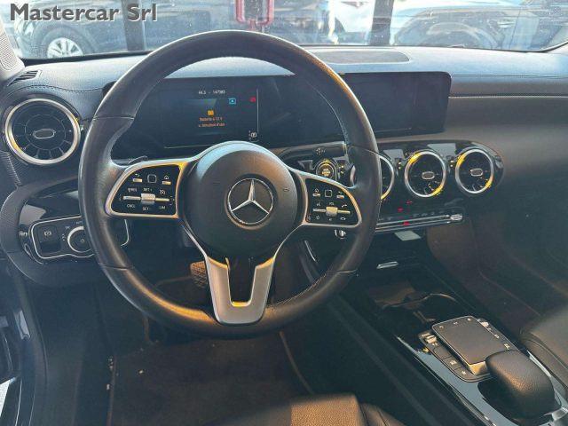 MERCEDES-BENZ CLA 200 Shooting Brake d Sport auto tg : GK808ZT