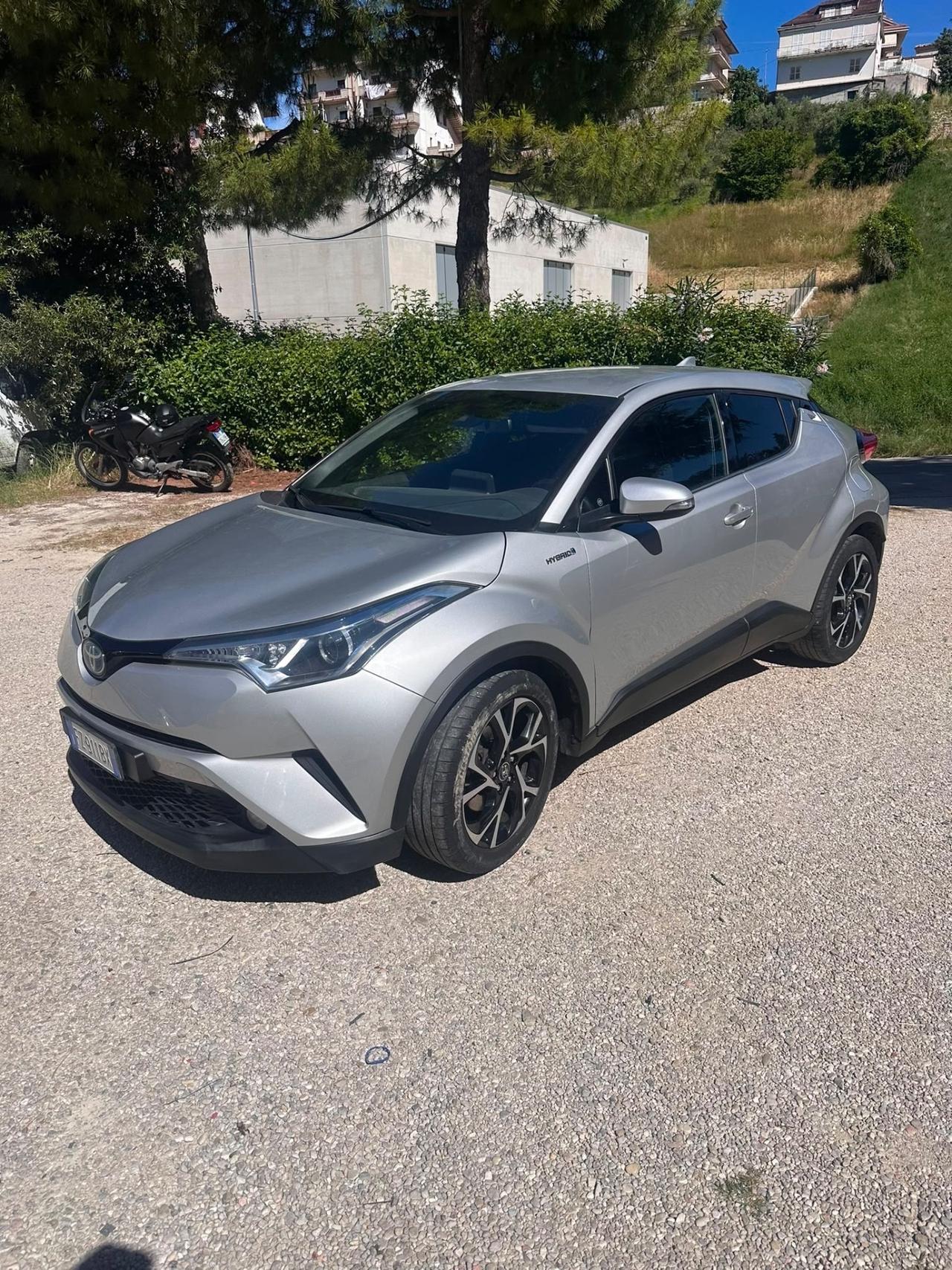 Toyota C-HR 1.8 Hybrid E-CVT Style+