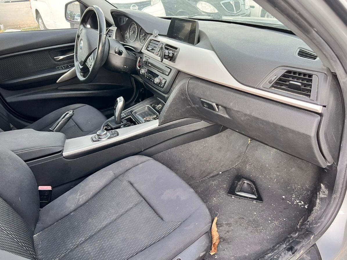 Bmw 316 316d Touring Sport LEGGI