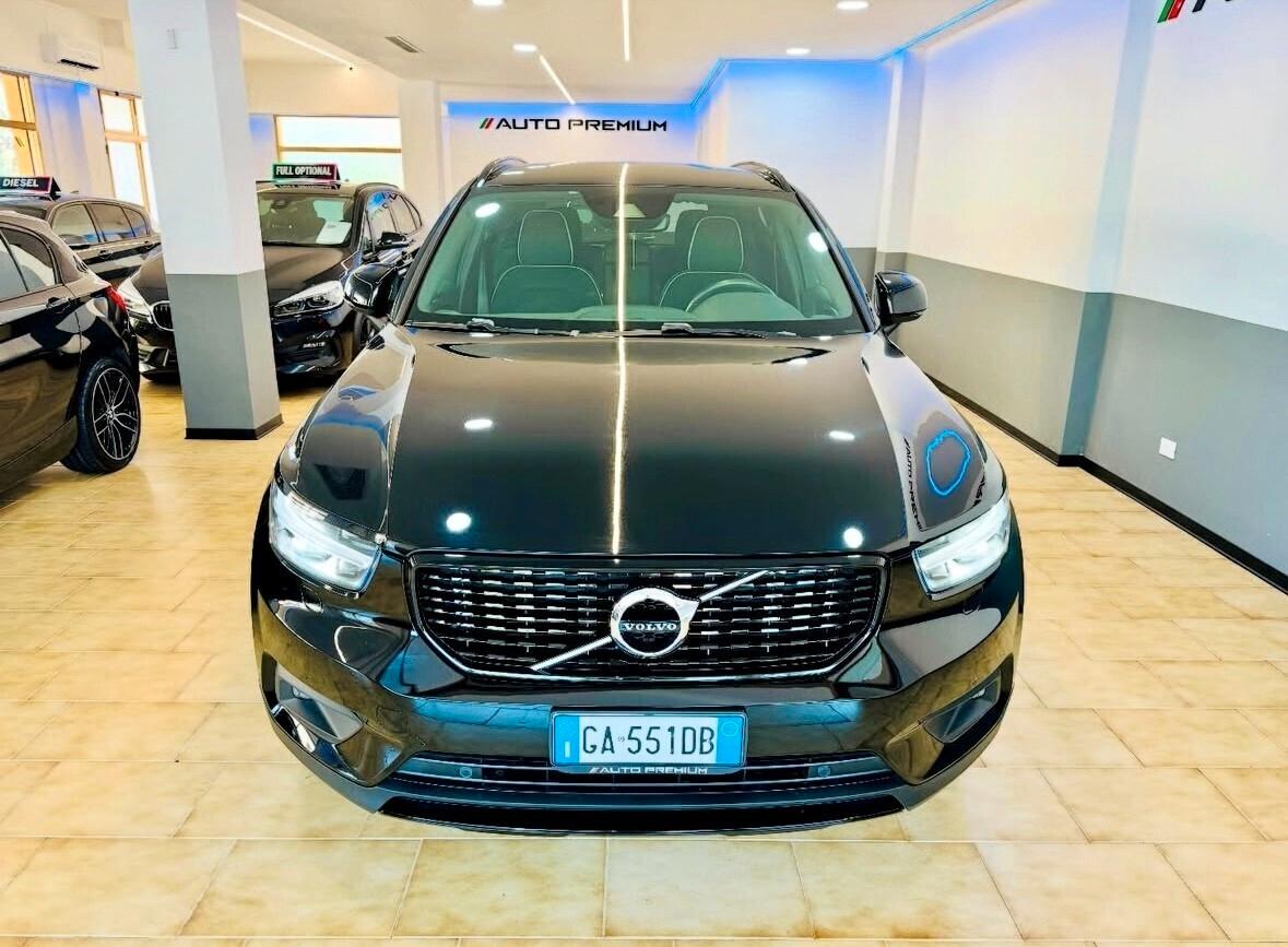 Volvo XC40 D3 R-design - R.Cam - CarPlay