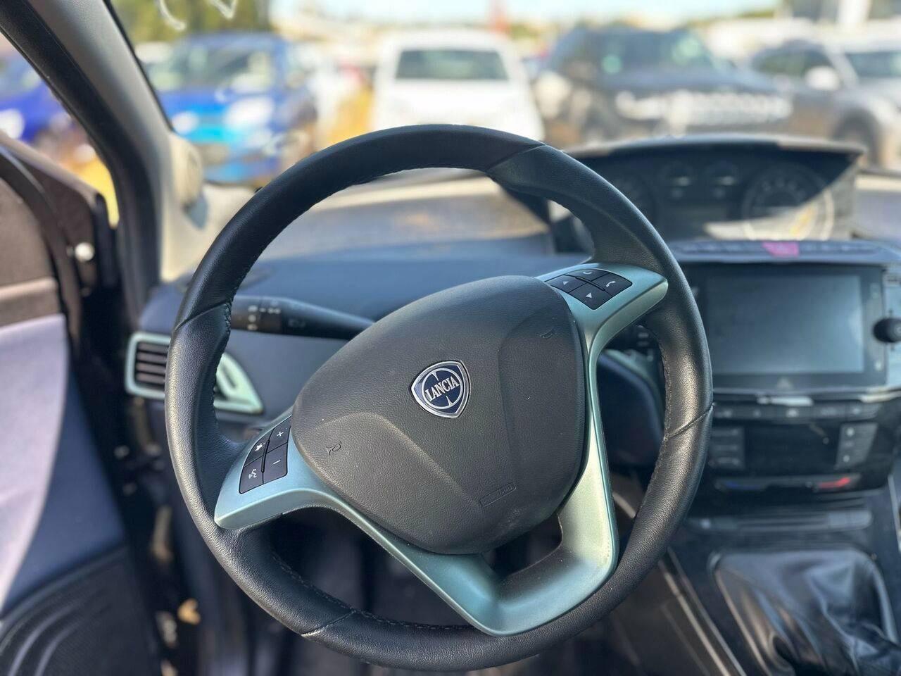 LANCIA Ypsilon III 2021 - Ypsilon 1.0 firefly hybrid Platino s&s 70cv