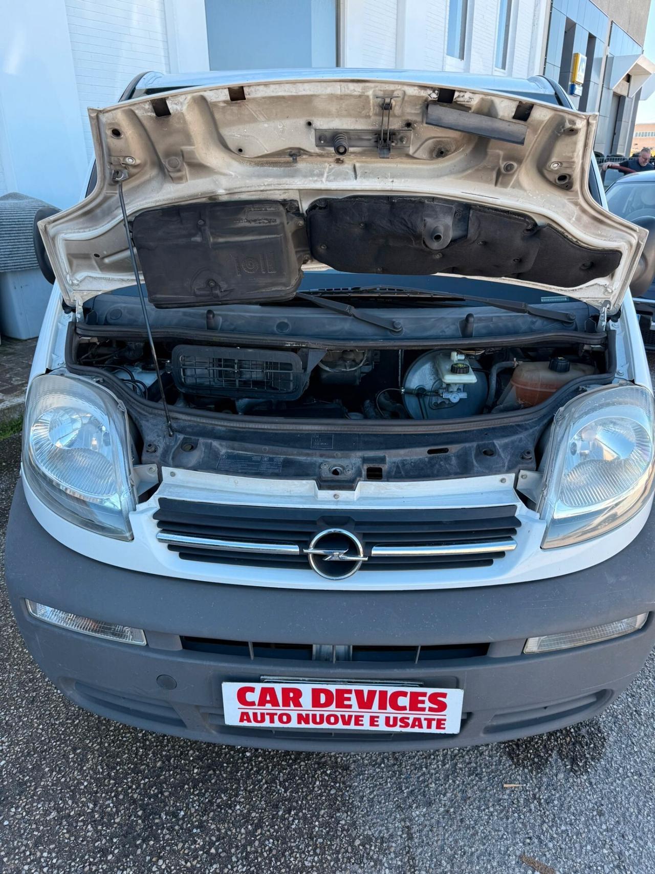 Opel Vivaro AUTOCARRO - 3 POSTI