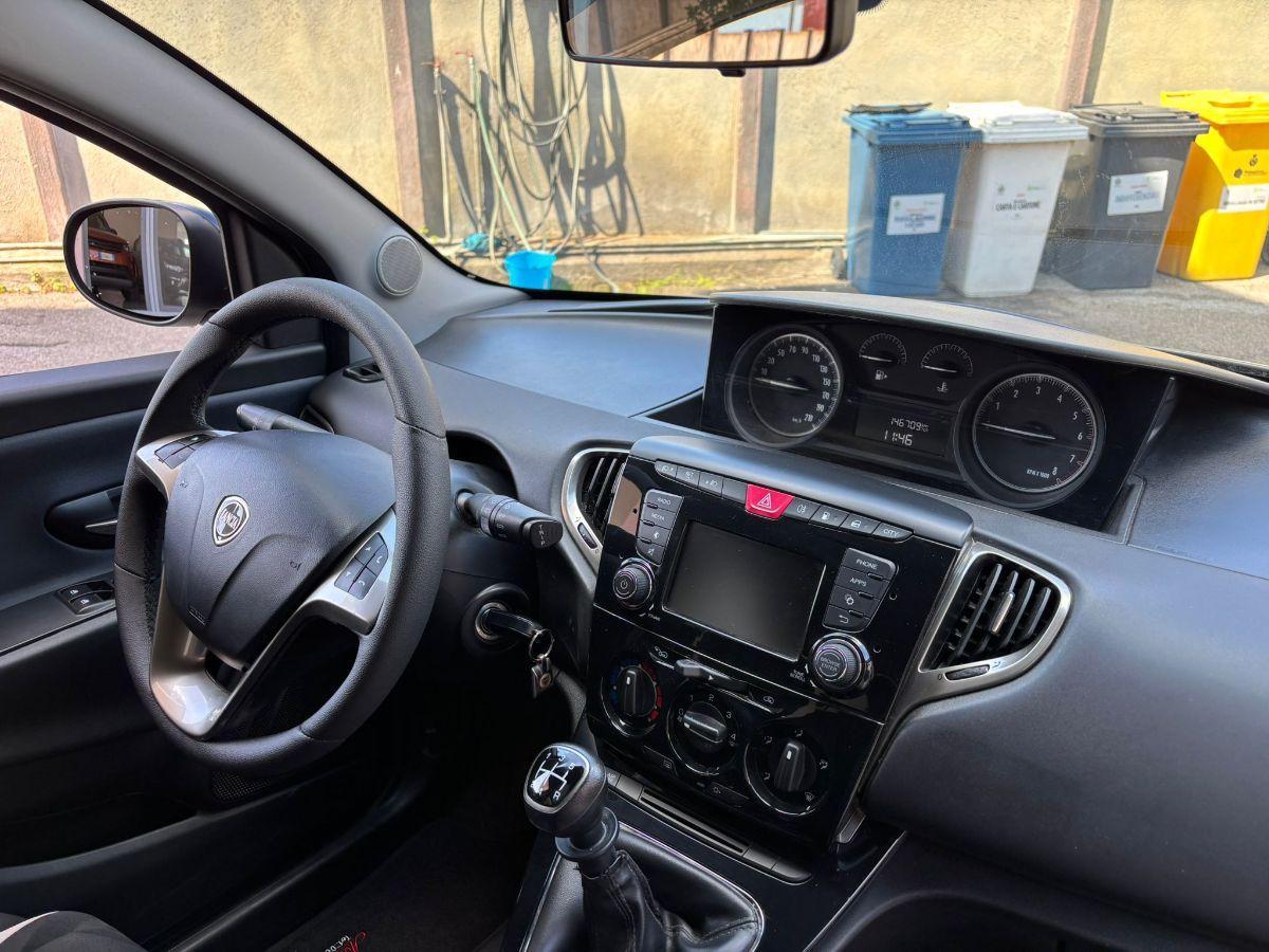 LANCIA Ypsilon 1.2 69CV 5p.GPL Ecochic Gold 5posti