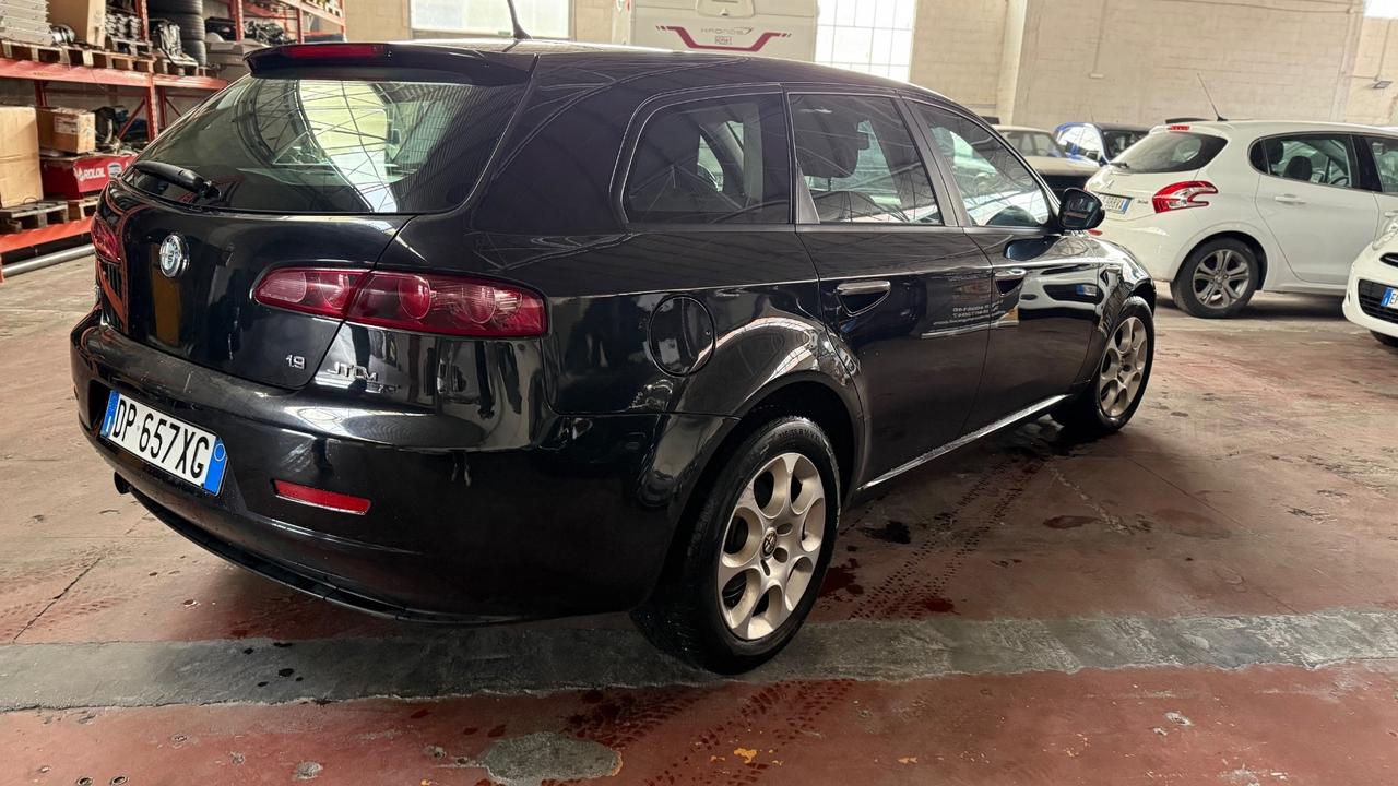 Alfa Romeo 159 1.9 JTDm 16V Sportwagon TI