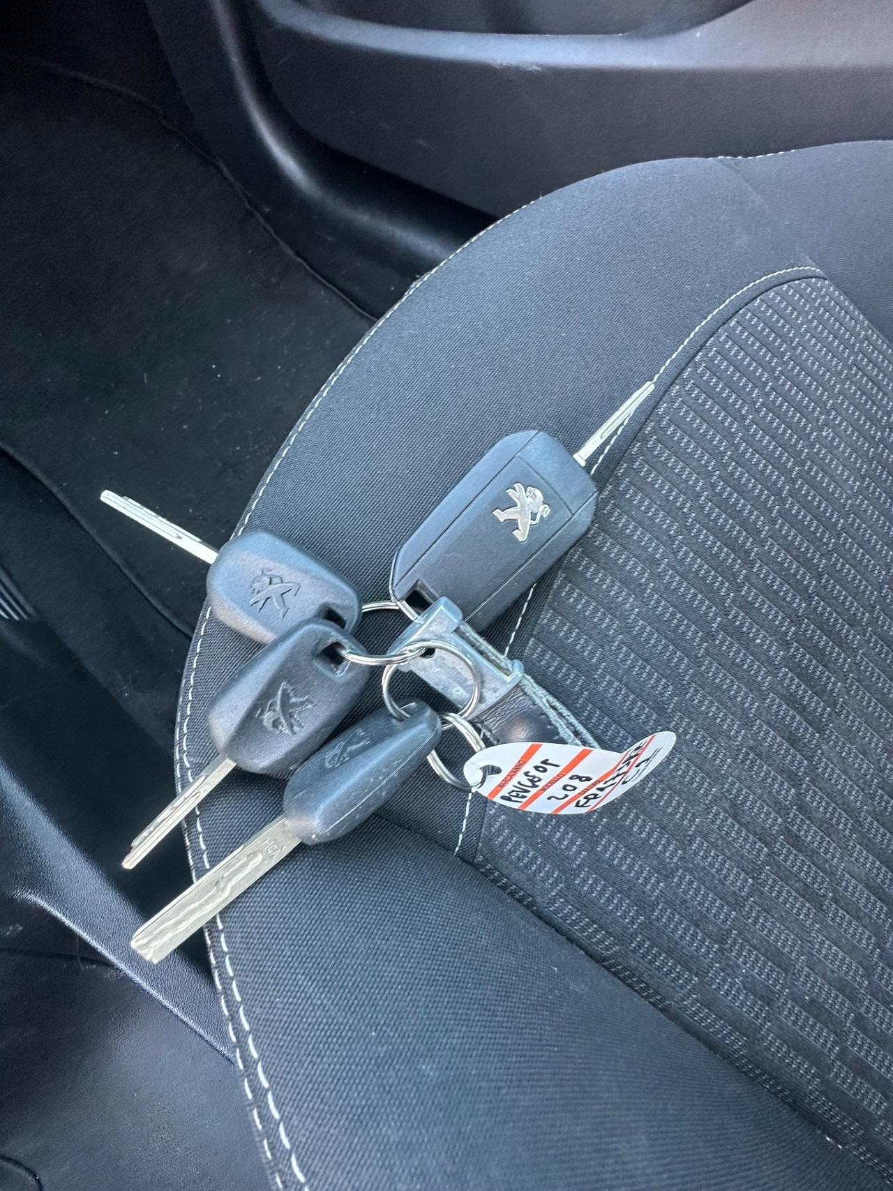 Peugeot 208 BlueHDi 75 S&S 5 porte Active