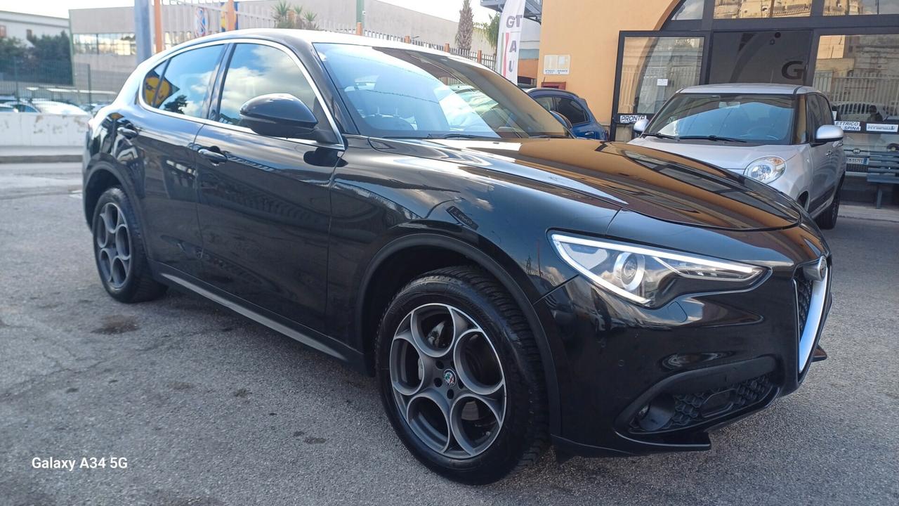 Alfa Romeo Stelvio 2.2 Turbodiesel 210 CV AT8 Q4 Executive