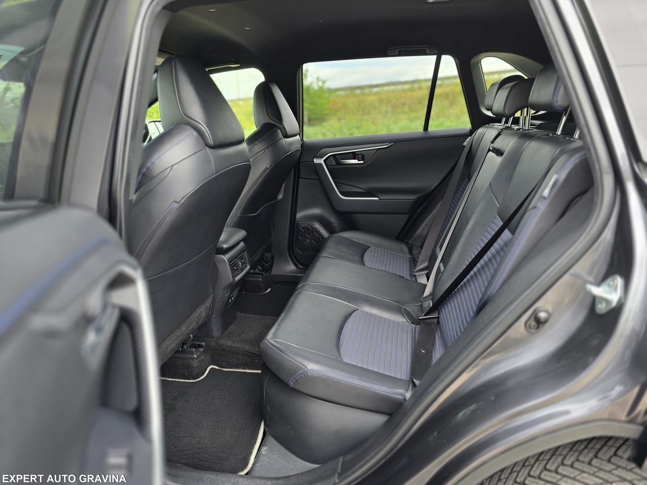 TOYOTA RAV4 STYLE HYBRID