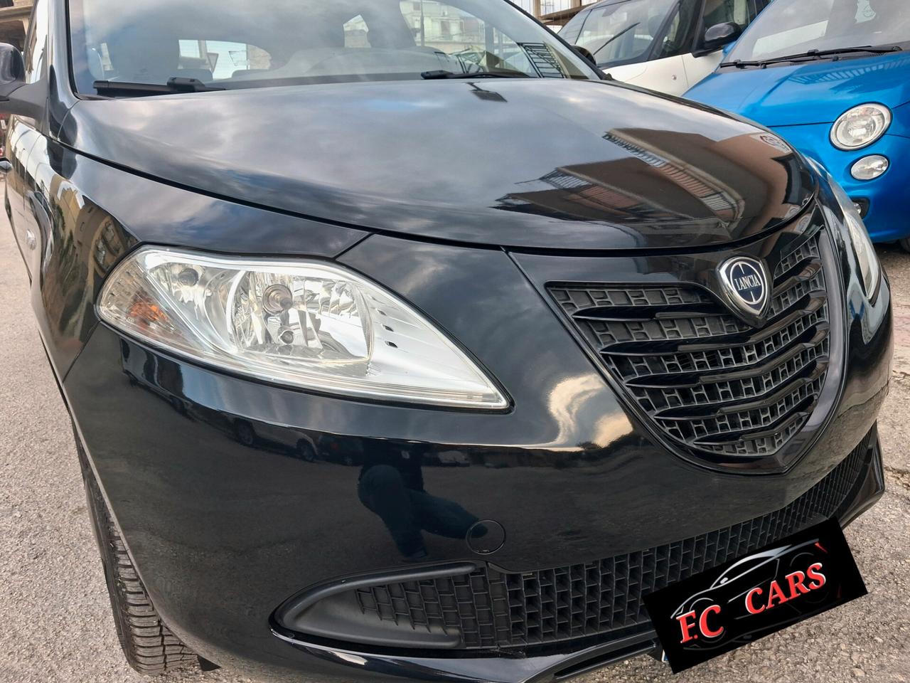 LANCIA YPSILON 1.2 BENZINA 69CVBLACK EDITION
