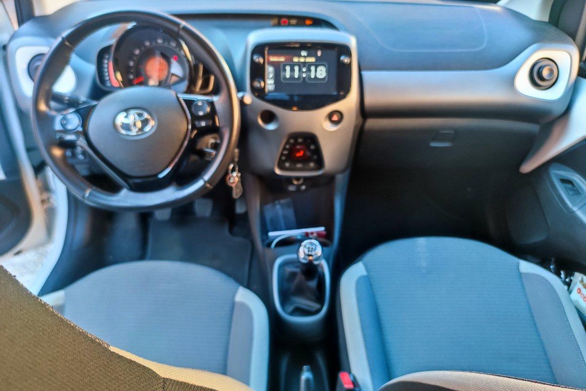 TOYOTA Aygo Connect 1.0 VVT-i 72 CV 5 porte x-fun