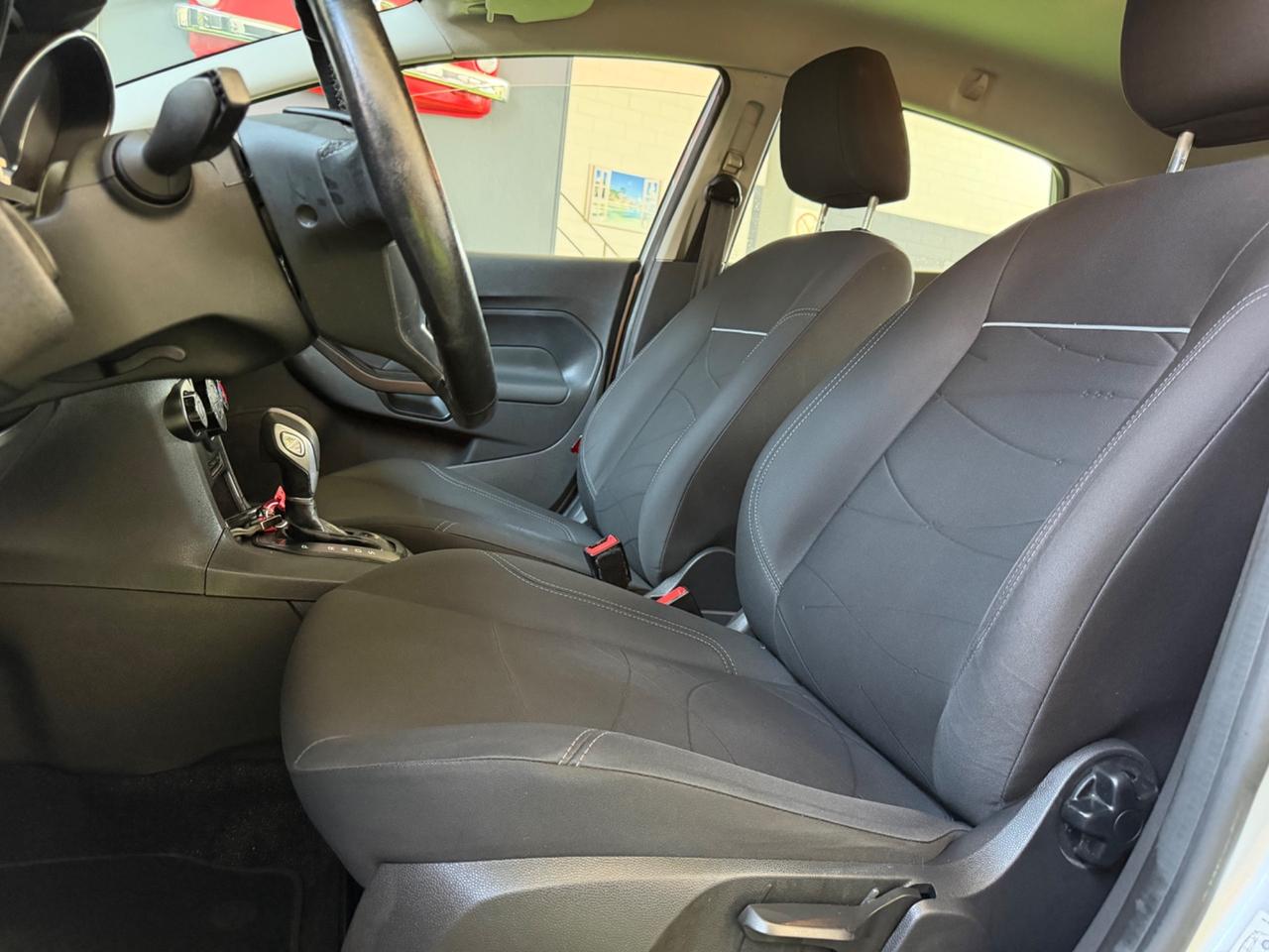 Ford Fiesta 1.0 EcoBoost 100CV Powershift Titanium