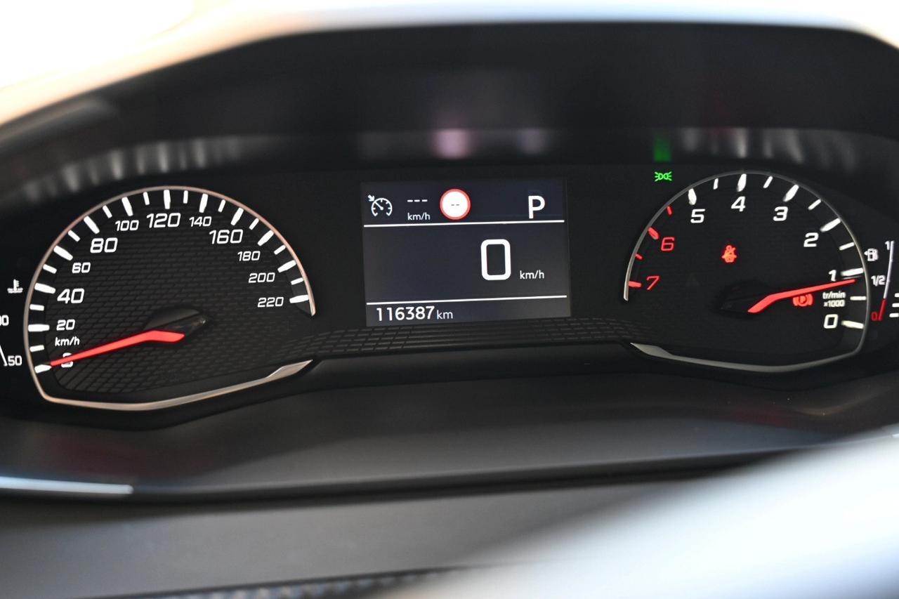 Peugeot 2008 BlueHDi 130 S&S EAT8 Allure