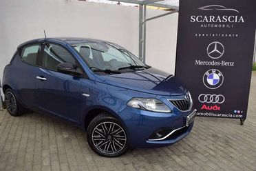 Lancia Ypsilon 1.0 Firefly Hybrid 70 cv Gold - 5 posti