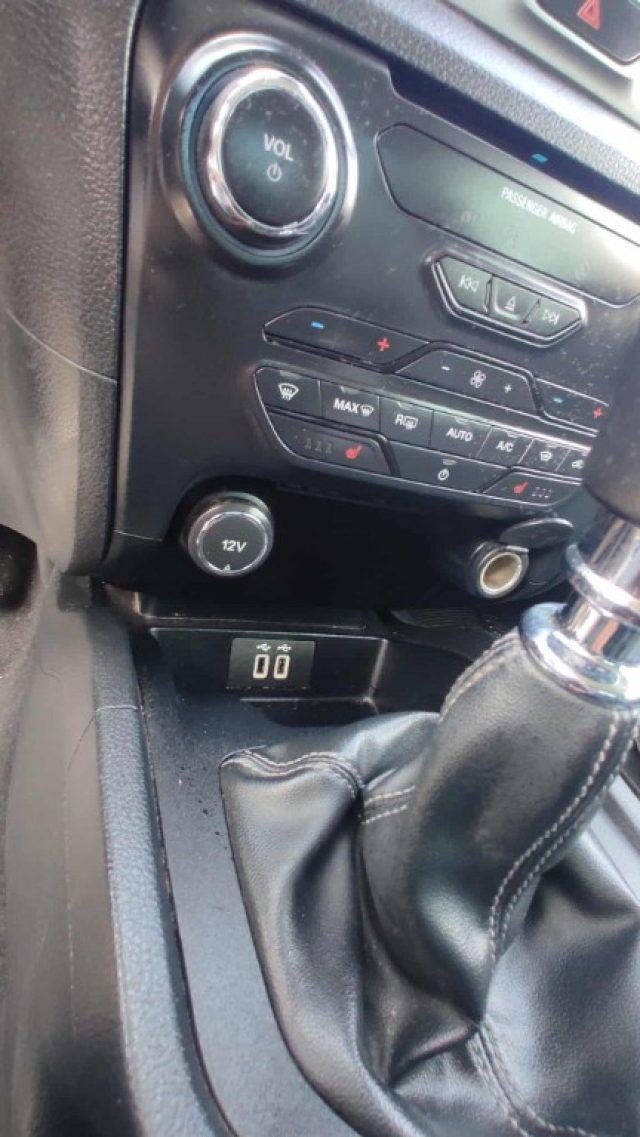 FORD Ranger 2.0 TDCi DC Limited 5 posti GANCIO TRAINO