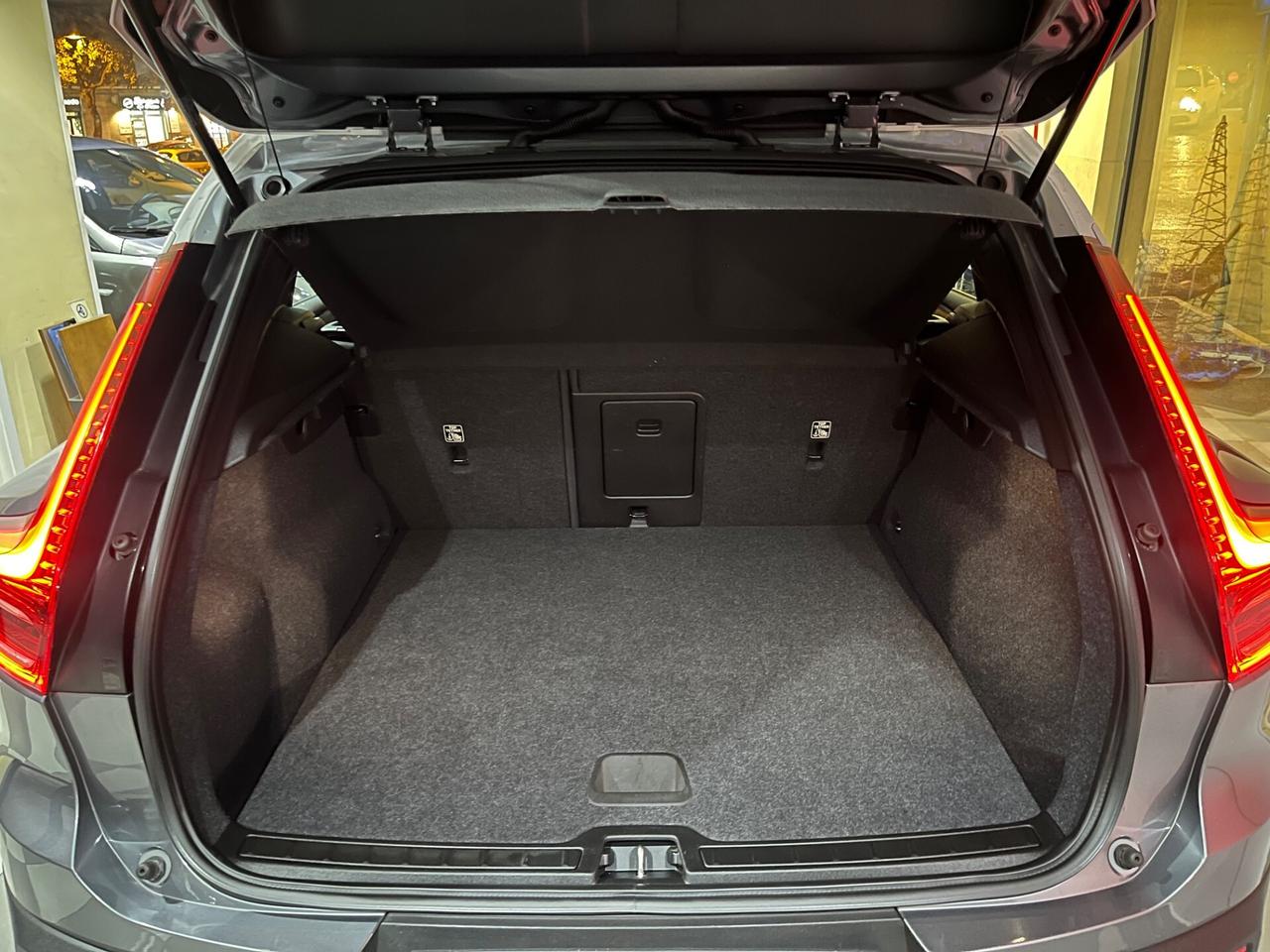 Volvo XC40 D4 AWD Geartronic Momentum