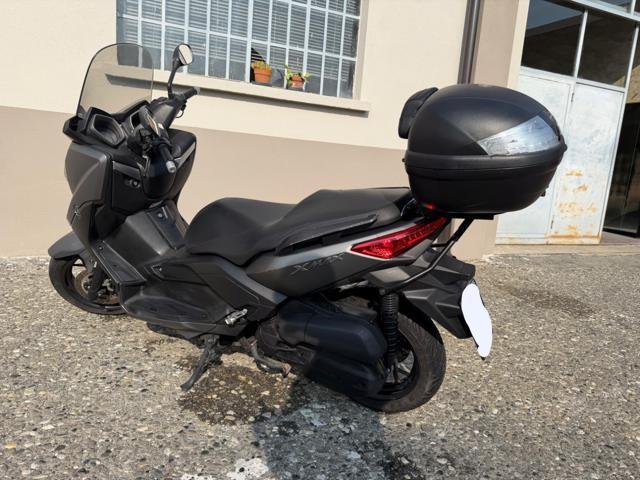 YAMAHA X-Max 125 X MAX 125cc CON BAULETTO solo 35000 KM