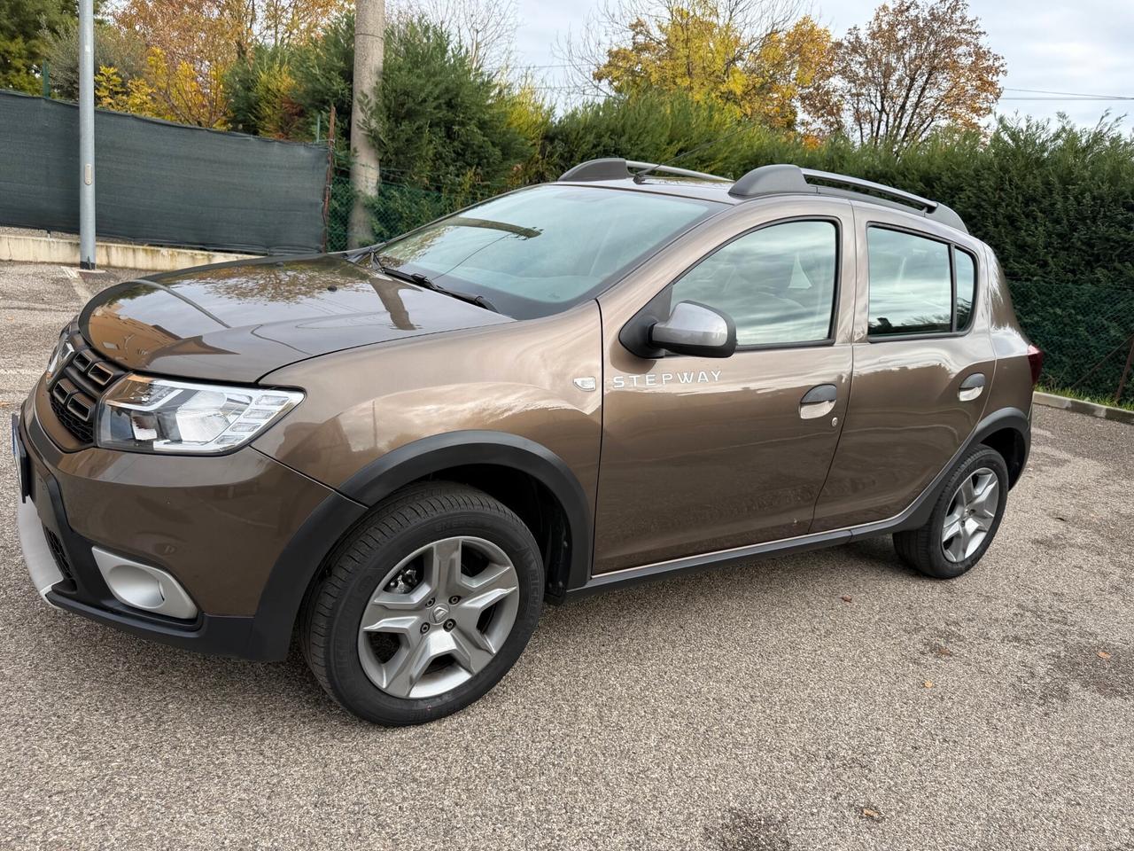 Dacia Sandero Stepway 0.9 GPL - NEOP. - 12 MESI DI GARANZIA -