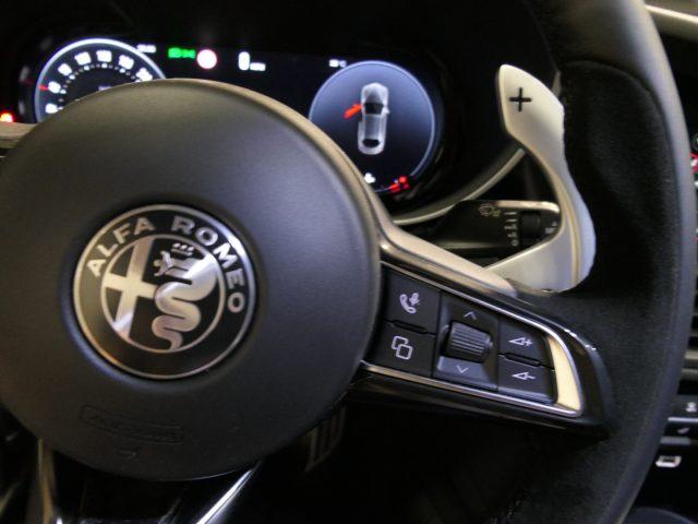 ALFA ROMEO Giulia 2.9 V6 Bi-Turbo AT8 Quadrifoglio