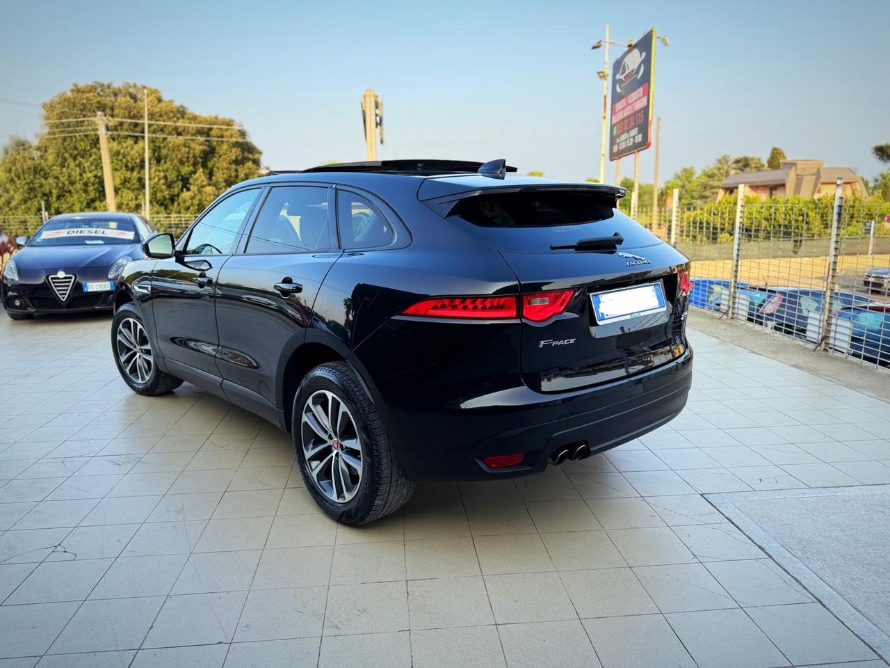 Jaguar F-Pace 2.0 D 180 CV AWD aut. Portfolio Garanzia 12 Mesi