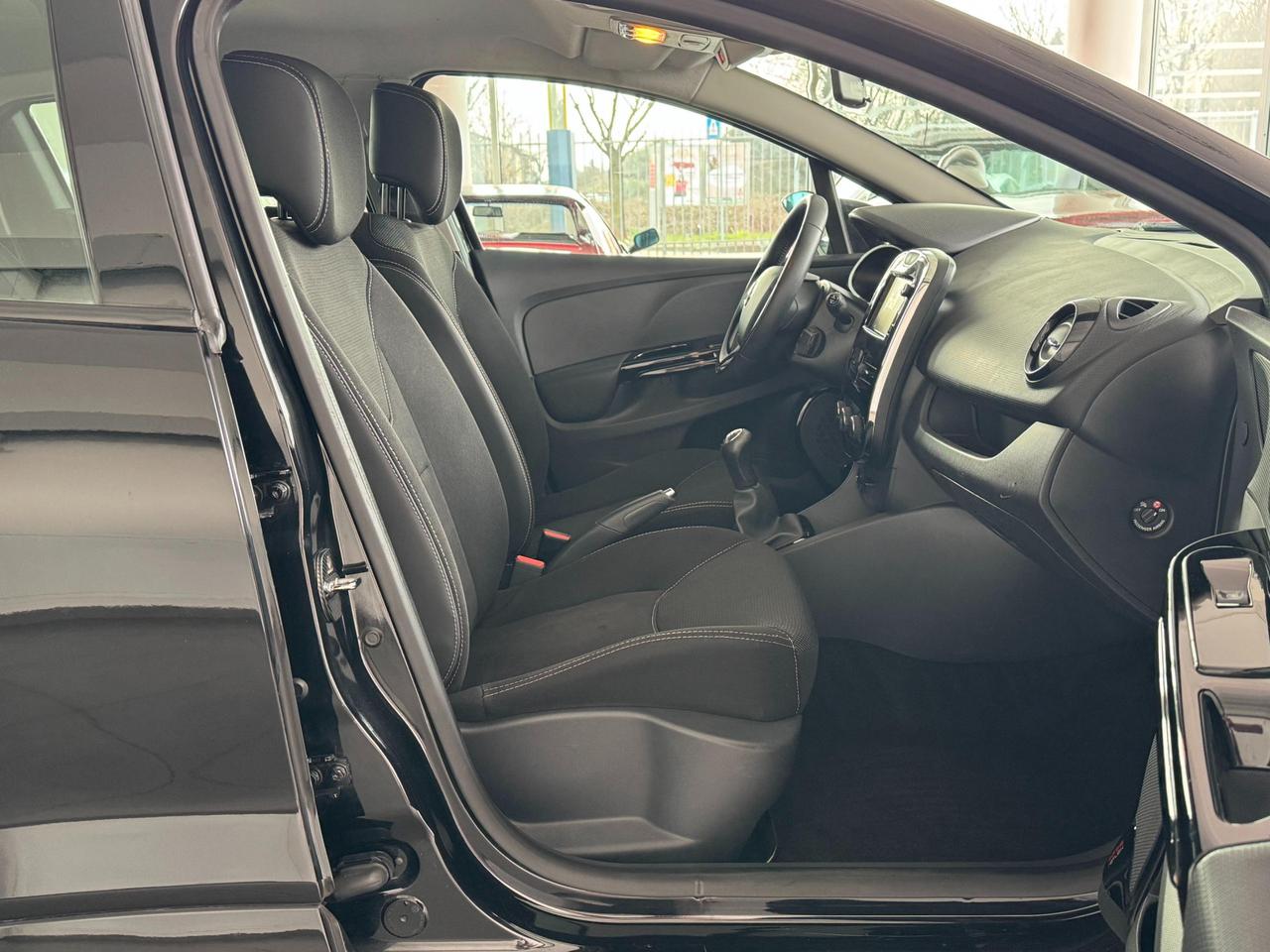 Renault Clio Clio 5p 1.2 75cv Expression