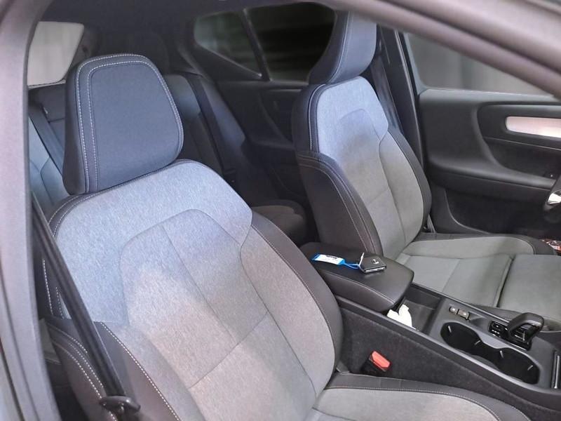 VOLVO XC40 T4 RECHARGE PLUG-IN AUTO CORE SUV