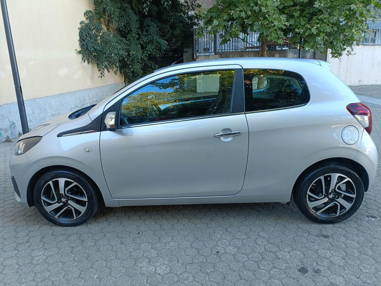 Peugeot 108 VTi 68 3 porte Allure TOP!